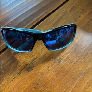 Maui Jim Black and teal barrier reef Sunglasses like new -unisex